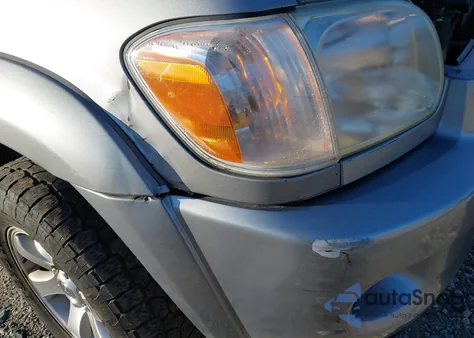 2005 Toyota Sequoia Limited V8 z USA, uszkodzony, nr VIN 5TDBT48A05S238892